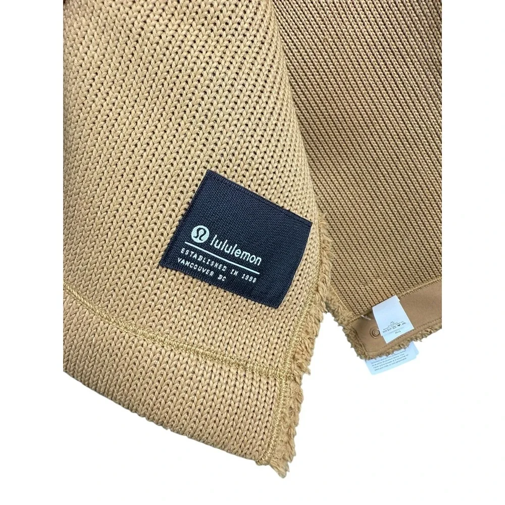 Lululemon Scarf Womens One Size Brown Sherpa Fleece‎ Snap Button Cozy Wrap